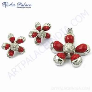 Fantastic Flower Shape Fashionable Gemstone silver Pendant Set