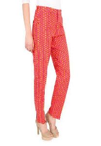 Ladies Red Ankle Length Pant