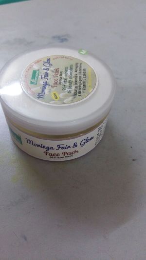 Moringa Fair and Glow Face Pack