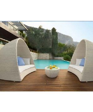 OUTDOOR ELEGANT POOL BEDS