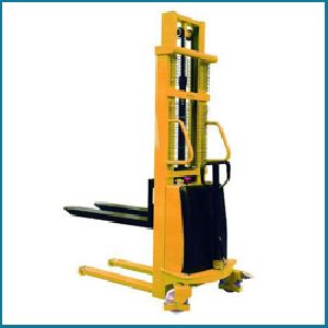 Hydraulic Electric Stackers