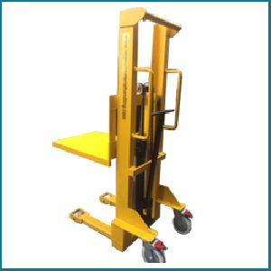 Hydraulic Manual Stackers