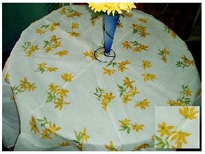 Elegant floral printed table top Cloth