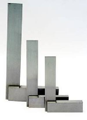 PRECISION STEEL SQUARES