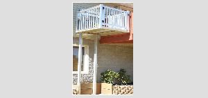Vergo Outdoor Handrail Home Lift