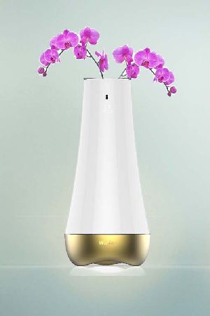 Dream Flower smart vase