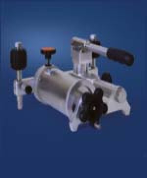 Benchtop Low Pressure Calibration Pump