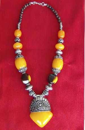 Stone Beads Pendant Necklace