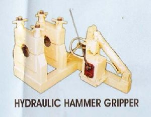 Hydraulic Hammer Breakout Bench