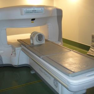 GE Signa Profile MRI Scanner