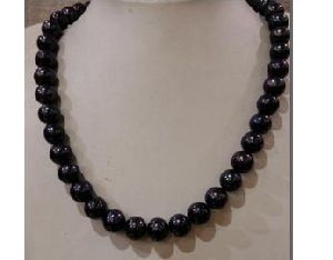 Black Pearl Necklaces