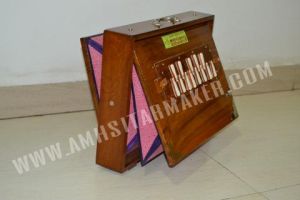 shruti box