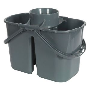 Round mop bucket
