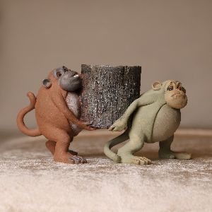 MINI STUMP TAILED MONKEY STATUE