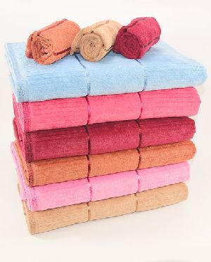 Dream Dyed Solid Bath Towel