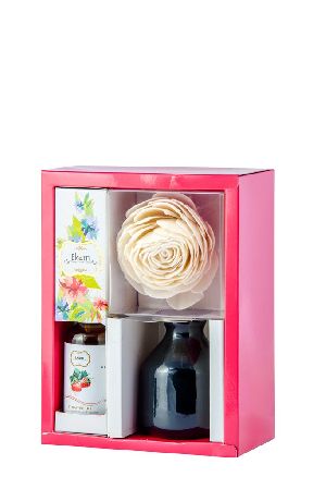 Strawberry Flower Reed Diffuser Set