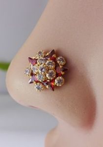 ladies gold nose pin