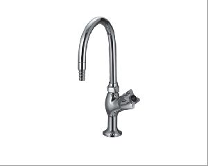 WATER TAP SWAN NECK KNOBBED