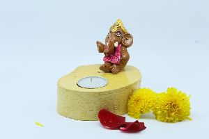 Ganesha Idol with Diya