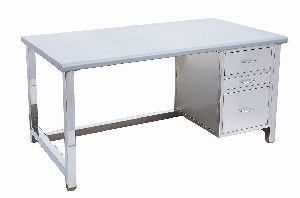 STAINLESS STEEL FACULTY TABLE