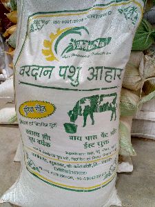 vardan pashu aahar - cattle feed