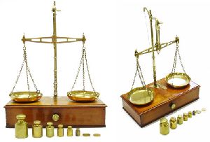 BRASS BULLION SCALES AND WEIGHT