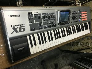 Roland fantom X6 keyboard