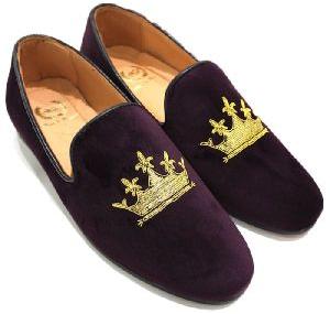 Handmade Zardozi Velvet Berry Slip Ons