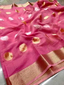 weaving saree
