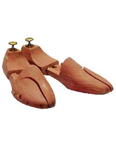 Cedar Shoe Tree