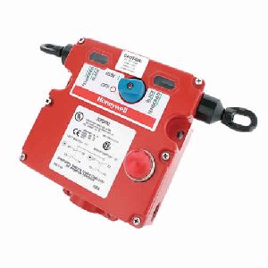 CABLE PULL SAFETY LIMIT SWITCH
