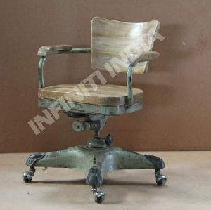VINTAGE INDUSTRIAL Lift Chairs