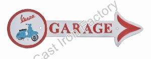 Vespa Garage Plaque Arrow