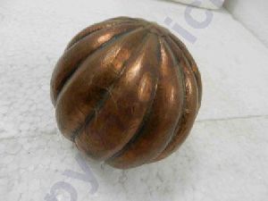 WOODEN HAND CARVE GOLDEN CHRISTMAS TREE BALL