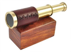 MOONSUNS HANDHELD BRASS TELESCOPE WITH WOODEN BOX