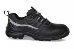 black safety shoes