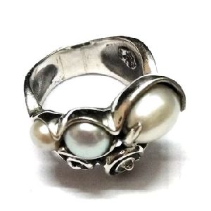 Natural Gemstone 925 Sterling Sliver Biva Pearl Ring