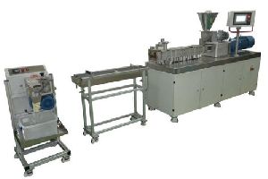 Compounding extruder