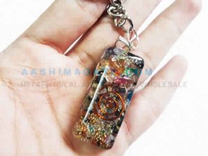 MIX CRYSTAL KEYCHAINS