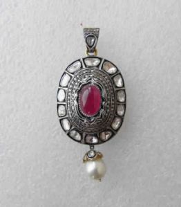 Attractive Diamond Polki Pendant