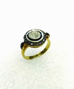 Attractive Gold Ring with Polki Diamond