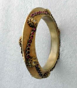 Gold Victorian Bangle with Natural Ruby & Polki Diamond