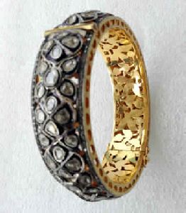 Yellow Gold Bangle with Polki Diamond