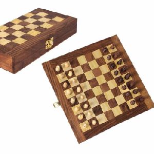 Wooden Decorative Folding Travel Chess Set