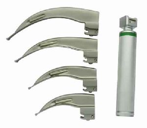 PEDIATRIC LARYNGOSCOPE