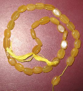 Yeellow jade plain oval gem beads