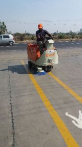 Battery Operated Road Cleaner Machine