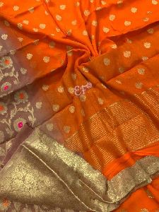 Georgette Sarees With Shaded Border With Rich weaving And Contrast Brocade Blouse