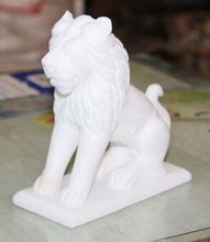 Italian White Stone Marble Lion Sculpture Art Decor