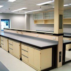 Mild Steel Rectangular Laboratory Working Table